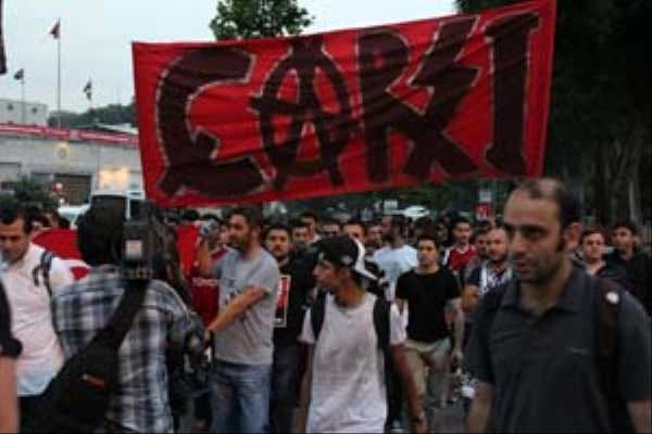 Çarşı’ya ‘terör’ davası açan savcı, ‘dolandırıcılık’ suçlamasıyla açığa alındı