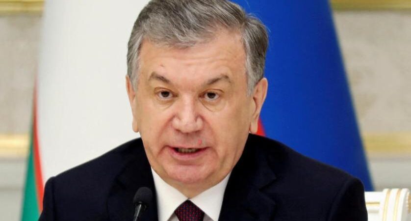 Özbekistan’da anayasa değişikliği:  Mirziyoyev 2040’a kadar görevde kalabilecek