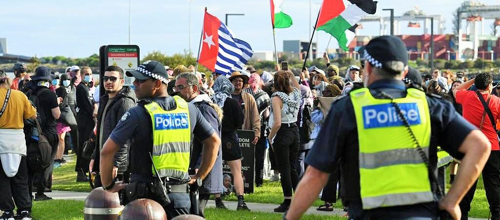 Melbourne’de, Filistin’e destek veren protestoculara  polisten müdahale