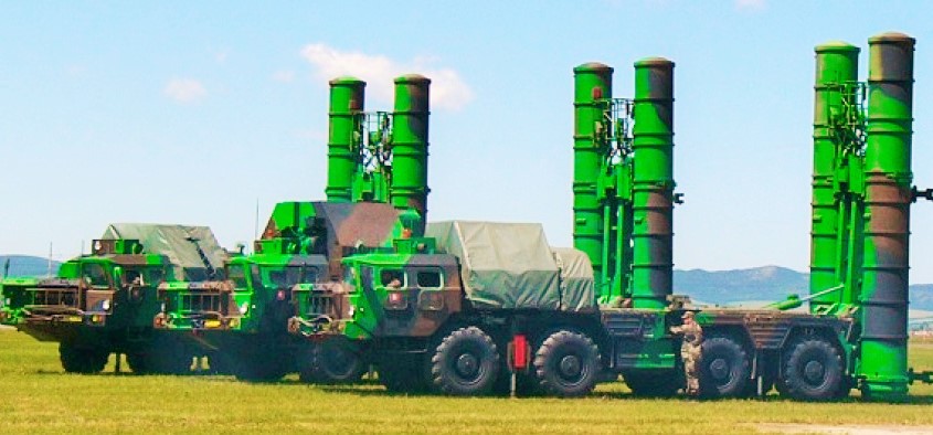 Rusya’nın Suriye’ye S-300 olarak bilinen füze savunma sistemlerini gönderdiği açıklandı.
