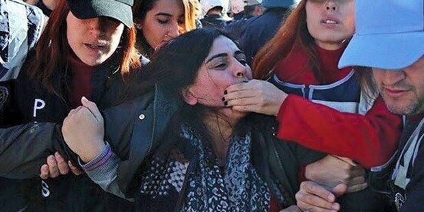 MİLLETVEKİLİ HÜDA KAYA’YA DARP, OĞLU CİHAT KAYA’YA GÖZALTINDA İŞKENCE