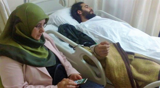 28 Şubat Mağduru Başörtülü Milletvekili’nin ellerine kelepçe