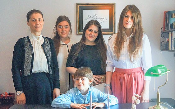 İfşaatları Erdoğan’ı rahatsız etmişti: Yılmazer’in iki Avukat kızı gözaltına alındı
