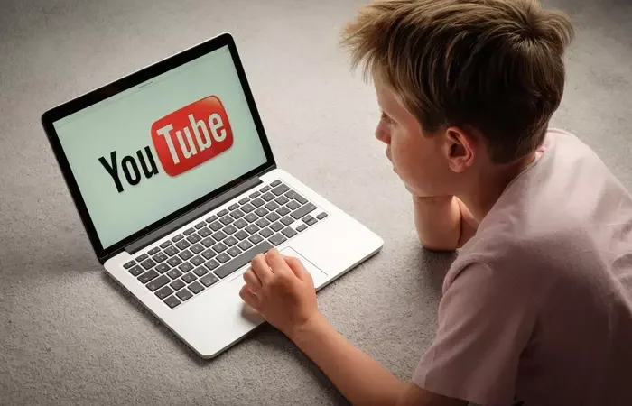 Başbakan Albanese duyurdu: Avustralya, 16 yaş altı çocuklar için sosyal medya yasağına YouTube’u da ekledi