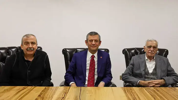 CHP lideri Özel, Ahmet Türk’ü ziyaret etti