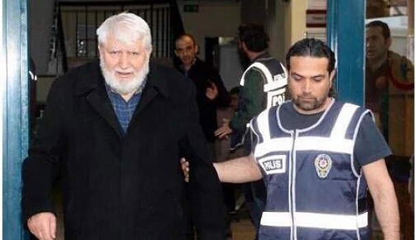 80 yaşındaki hayırsever dedeyi tutukladılar