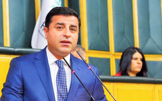 Demirtaş: MİT’in silahları PYD’ye satılıyor