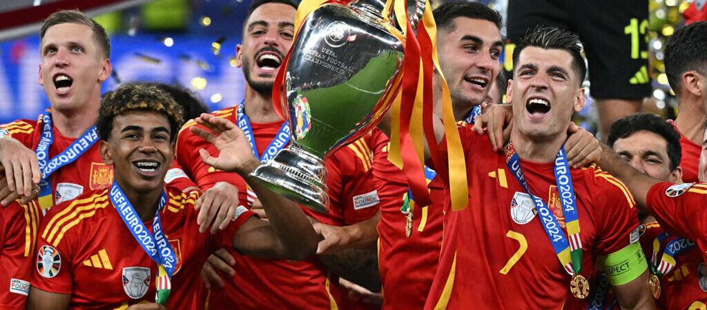 Euro 2024’te şampiyon İspanya: 4.kez Avrupa şampiyonu oldu
