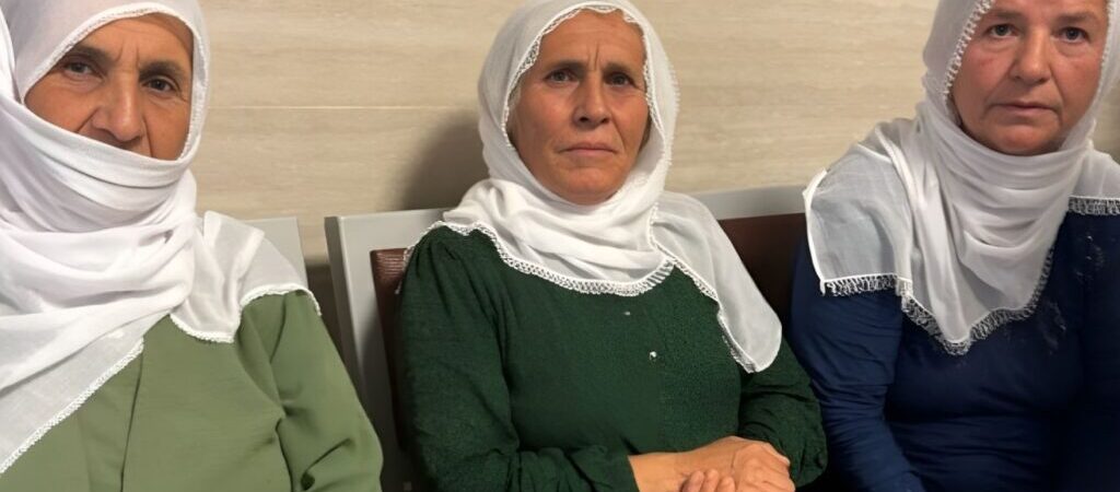 Çıplak arama ahlaksızlığına maruz kalan anneler: Bu halimizden utandık, böyle bir şey görmemiştik