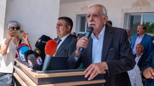 Ahmet Türk’ten Bahçeli’ye yanıt: Bir elde sopa ile diyalog olmaz