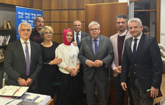 KHK’lılar AP Raportörü Amor’a uğradıkları zulmü anlattı