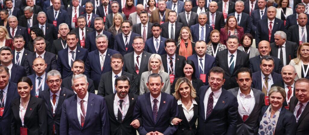 CHP’li başkanlardan bildiri: Kayyım, milli iradeyi hedef alan bir siyasi darbe girişimidir