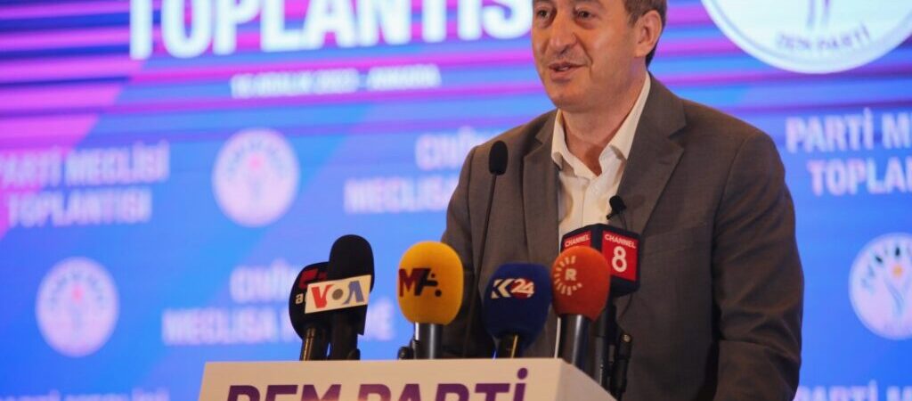 DEM Parti, yerel seçim için toplandı: Dikkat çeken ‘ampül’ ve ‘ok’ yorumu