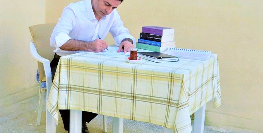 Selahittin Demirtaş: Aktif politikayı bu aşamada bırakıyorum