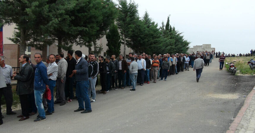 Erdoğan rejiminin ülkeyi getirdiği nota:67 temizlik kadrosu için 10 bini üniversite mezunu, 27 bin başvuru
