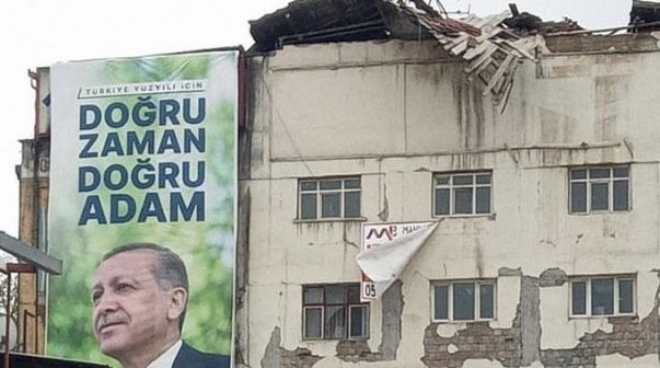 Hatay’da depremzedeler yürüdü: Unutmak yok, affetmek yok, helalleşmek yok!