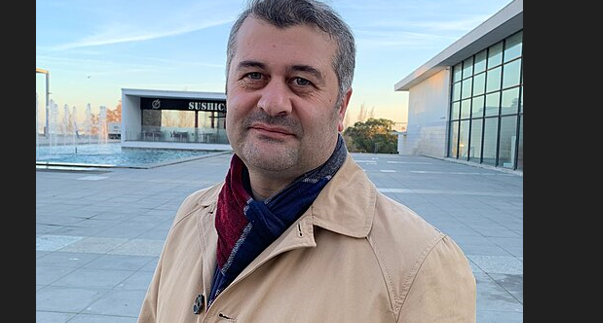 Ertuğrul İncekul’dan yeni kitap: Ergenlik anlaşılmak ister