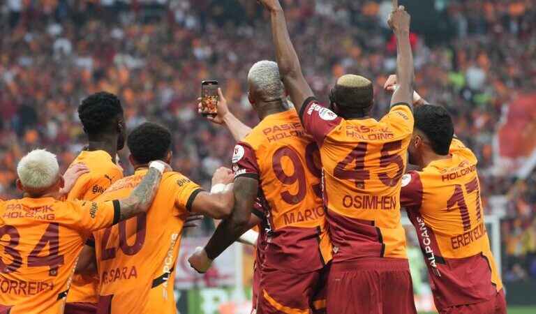 Galatasaray, Kayserispor’u farklı yendi, 25. şampiyonluğu kutladı