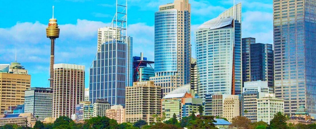 Müslüman karşıtlığıyla bilinen Brisbane Senatörü Hanson, Trump’ın zaferini şampanya ile kutladı