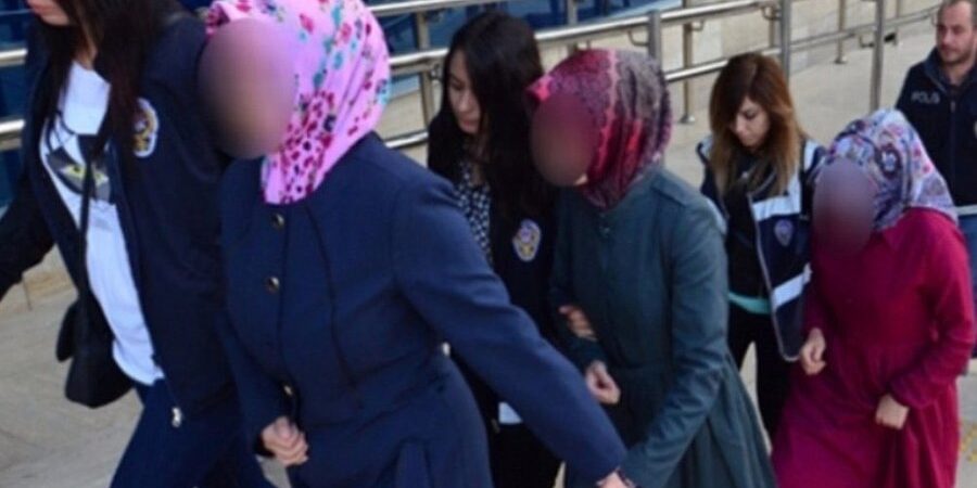 AKP’li Yerlikaya’dan soykırım operasyonlarına övgü: Onlarca kadın ve üniversitli kız öğrenci gözaltında