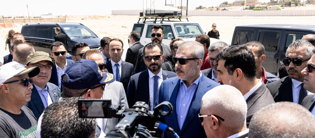 Bakan Hakan Fidan, Gazze’ye ‘birkaç yüz metre’ yaklaşabildi: Sınırda mesaj verdi