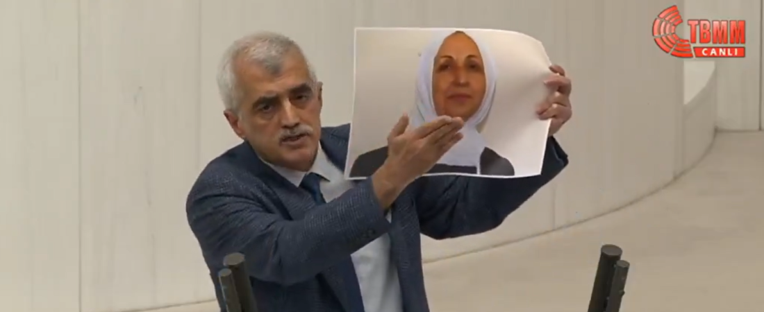 Saray Rejimi hukuksuzlukta sınır tanımıyor: Tutuklanan Melek Anne’nin, oğlu Akın İpek’le telefon görüşü de yasaklandı!