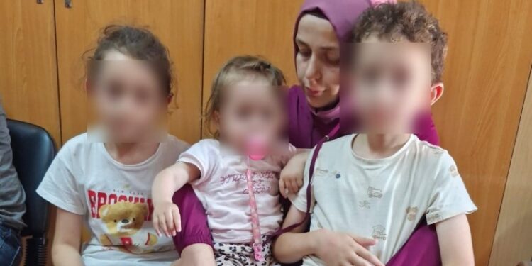 1,5 yaşındaki kızıyla tutuklanan Mine öğretmen tahliye edildi