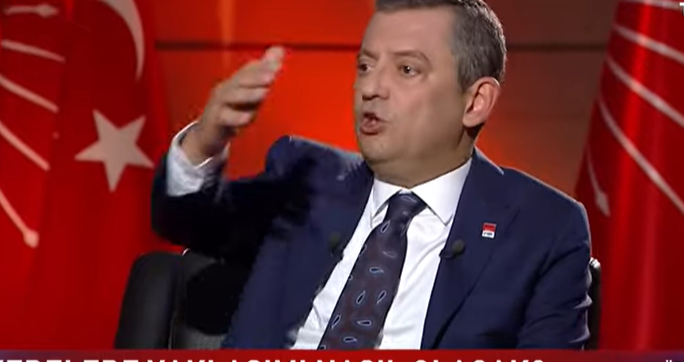 CHP lideri Özel, Erdoğan’a sunduğu dosyaları canlı yayında ilk kez açıkladı: Mağdurların sesini duyuracağız