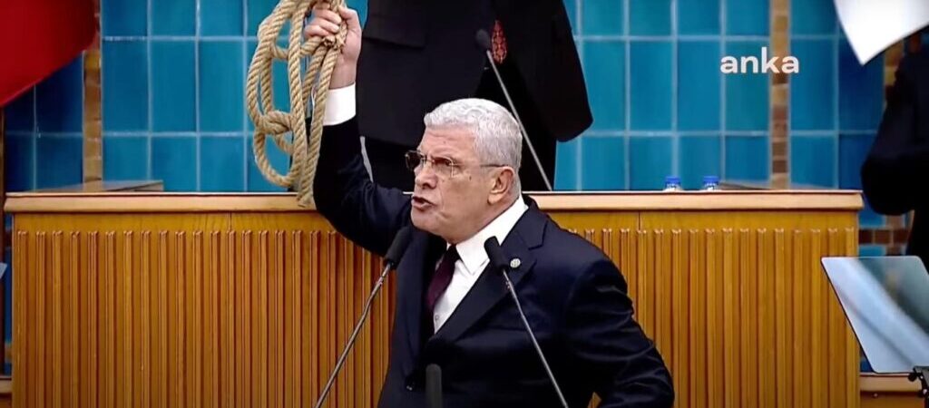MHP, Müsavat Dervişoğlu’na: Sümüklü böcek, azgın horoz, kendini bilmez müfteri