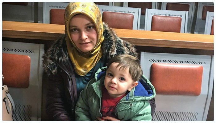 ABD’ye poşet poşet para taşıdı