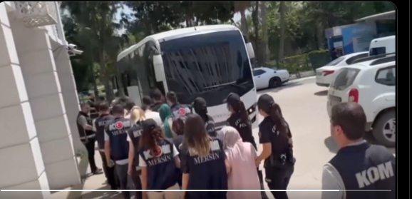 Erdoğan rejiminin nefret operasyonu: Koçbaşı ile kapı kırıp, kadınları gözaltına aldılar