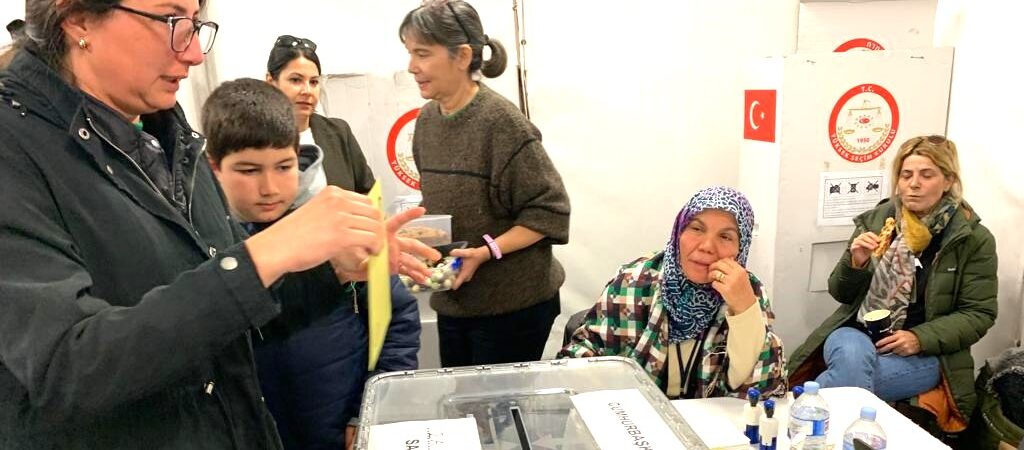 Yurtdışında sandığa katılım 1,5 milyonu aştı: Avustralya‘da 24 Mayıs Çarşamba, oy kullanmak için son gün