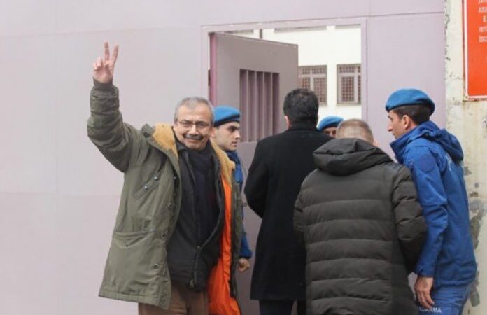 Sırrı Süreyya Önder için cezaevlerinden taziye mesajı yağdı