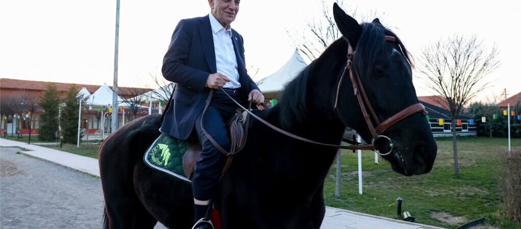 Gazeteci Ağırel belgeleri yayınladı: ‘Tapuyu göstersinler, istifa edeyim’ diyen AKP’li Turgut Altınok, 3 yıldır vergi ödememiş