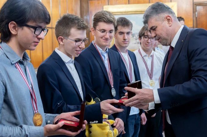 Başarılı Olimpiyatçıları ödüllendiren Romanya Başbakanı Ciolacu: Sizler gururumuzsunuz