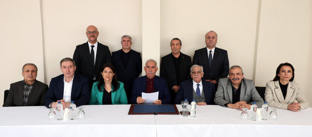 Öcalan’ın bir mesajı da DEM Partili Vekillere: Süreci ve barışı halka anlatın