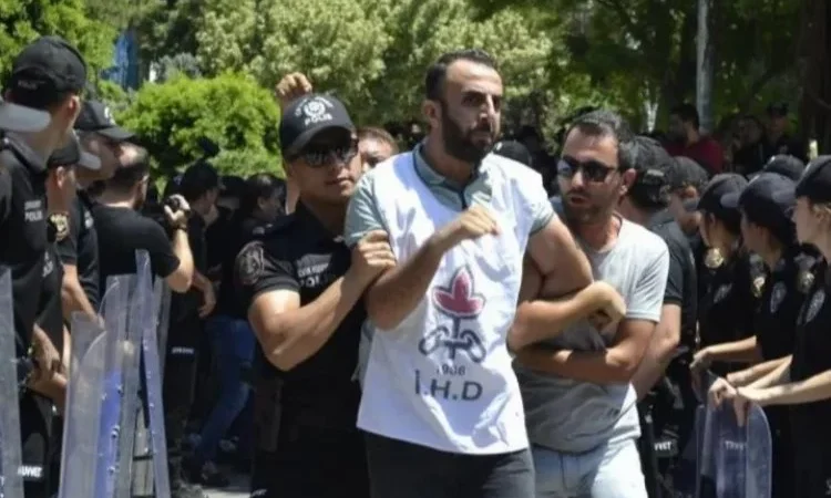 958’nci buluşmasına polis saldırısı: Cumartesi Anneleri eyleminde 18 gözaltı: