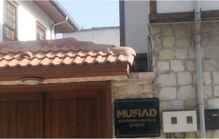 Akın İpek, AKP rejminin gasp ettiği Maraş’taki evi için: Keşke o da yıkılsaydı diye geçti içimden