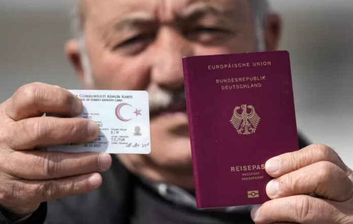 Almanya’da çifte vatandaşlık yasa tasarısı onayladı