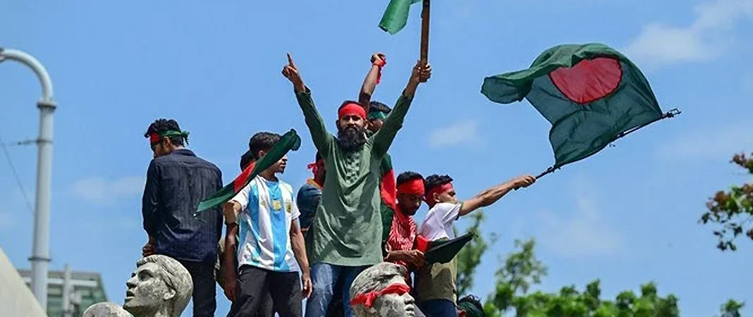 Bangladeş’te 15 yıllık iktidarı öğrenciler yıktı