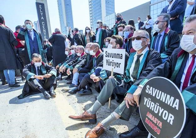 Türkiye Barolar Birliği’nin yürüyüşüne katılacağını söyleyen Özgür Özel: Tüm Ankaralıları yürüyüşe destek vermeye davet ediyorum