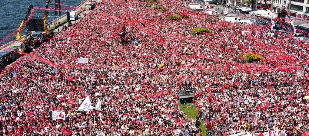 Millet İttifakı İzmir’de: Yüzbinler Gündoğdu Meydanı’na akın etti