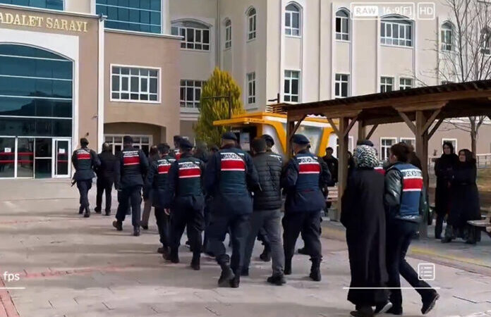 10 ilde nefret operasyonu: 13 gözaltı