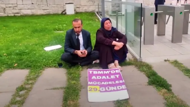 Millet’in çatısında da ‘Adalet Nöbeti’ne engel: Emine Şenyaşar’a Meclis’te engel