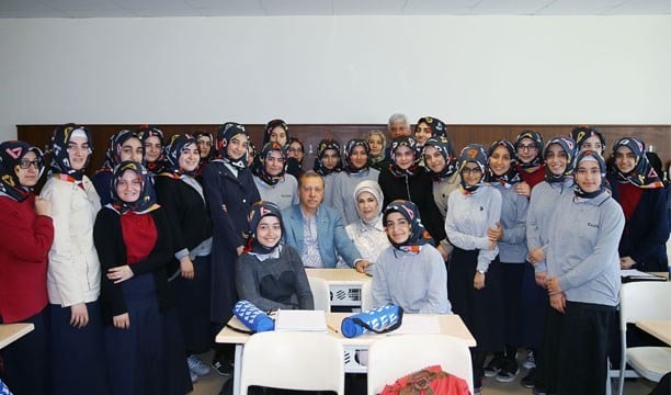 AKP iktidarında okul sayısı arttı ama  İHL’lerden kaçış sürüyor: 195 bin öğrenci okulu bıraktı