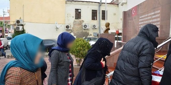 Cezaevindeki eşini görmeye giden esnafı 10 polis gözaltına aldı
