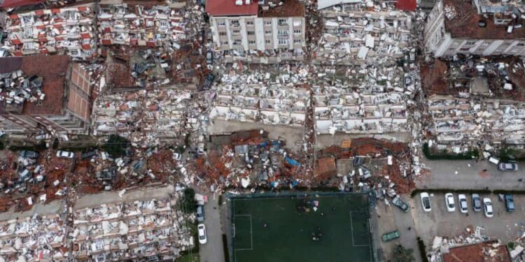 Doğu’nun 17 Ağustos’u: Yüzlerce enkaz var, vefat sayısının artmasından endişe ediliyor