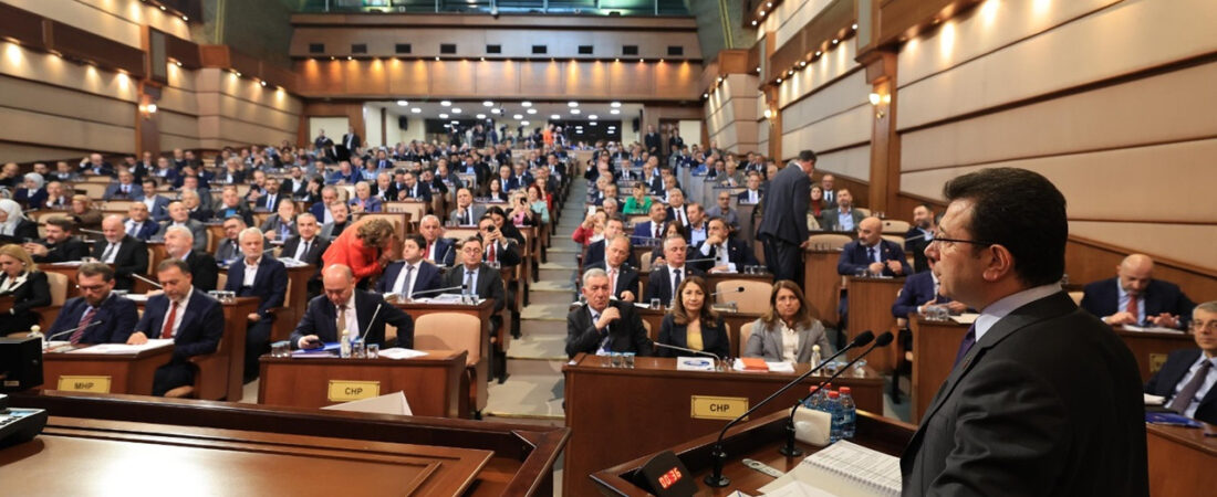 İBB Meclisi’nin kararı: AKP’nin yandaş vakıflarına tahsis edilen yurt binaları geri alındı