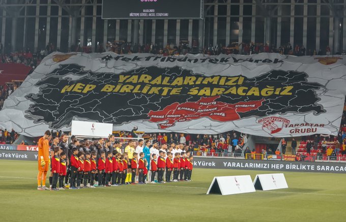 Fenerbahçe ve Beşiktaş’tan sonra Göztepe taraftarından da ‘Hükümet istifa’ sloganı