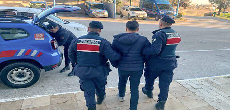 İzmir’de 6’sı kapatılan askeri okul öğrencisi 9 kişi gözaltına alındı